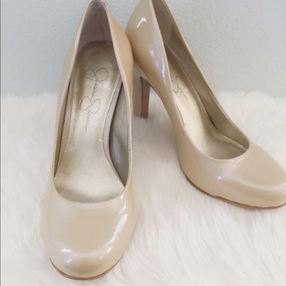 Jessica Simpson Round Toe Pumps